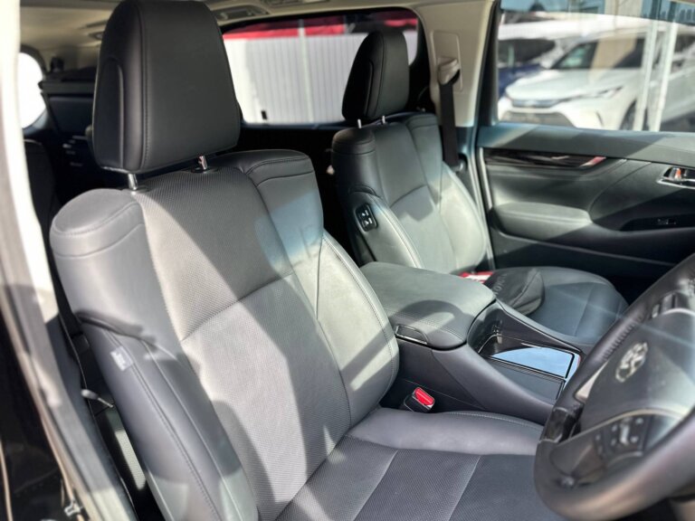 Toyota Alphard SC 2023 · TG-1673