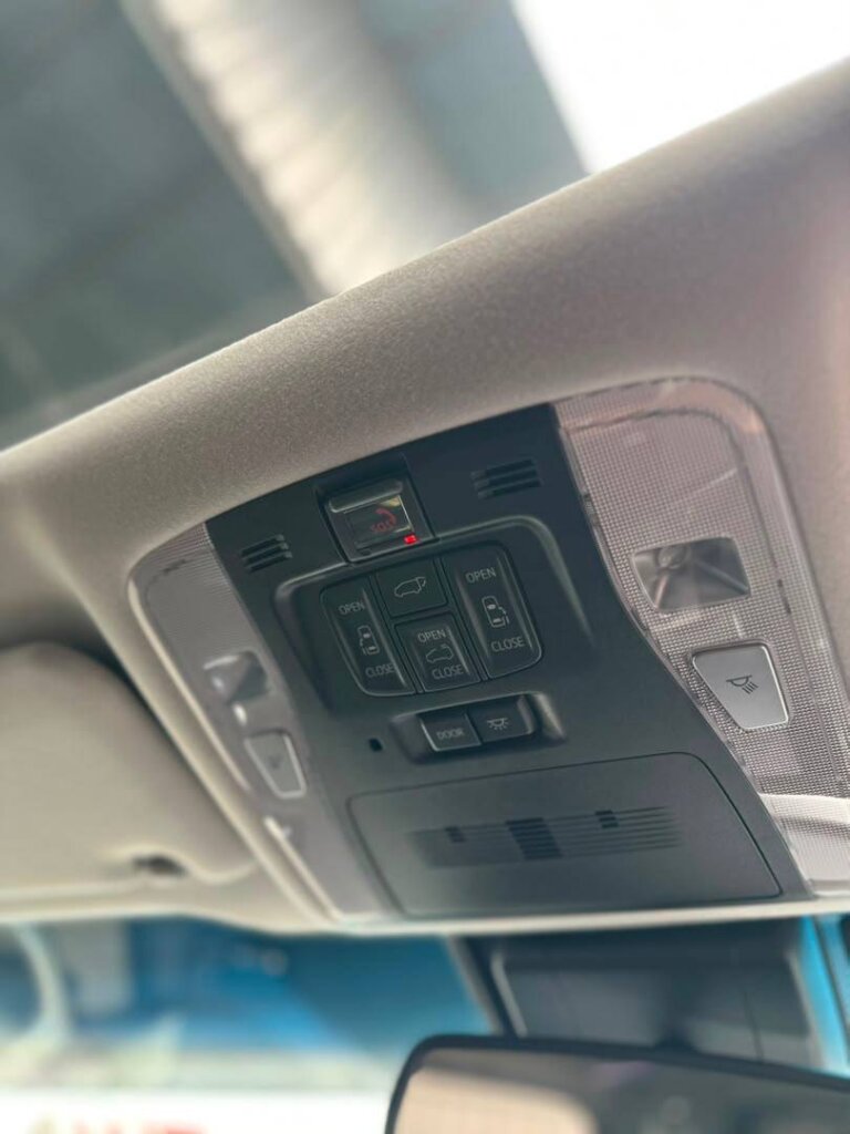 Toyota Alphard SC 2021 · 39726