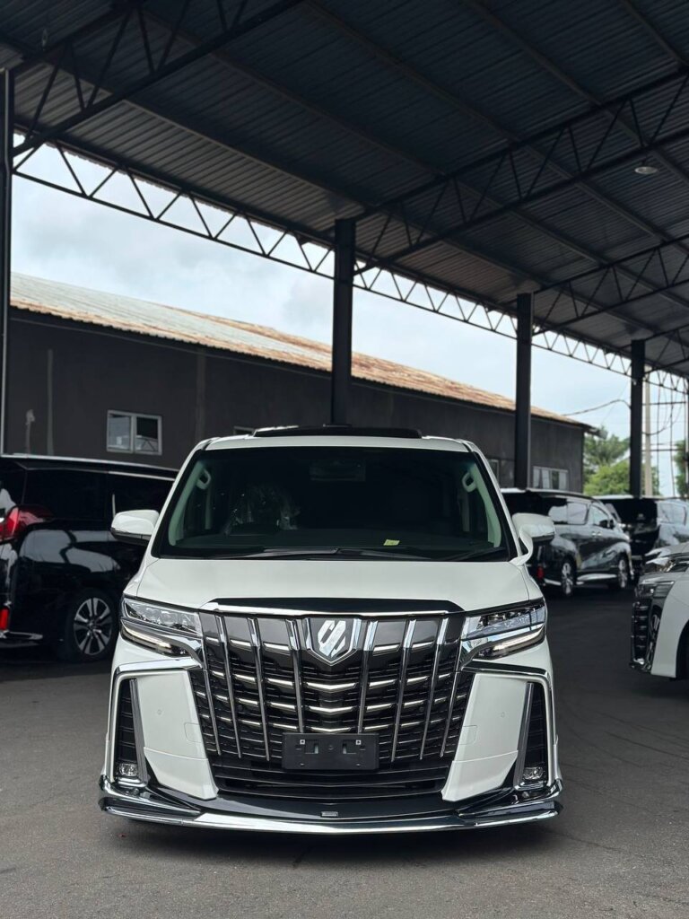 Toyota Alphard SC 2023 · 61663