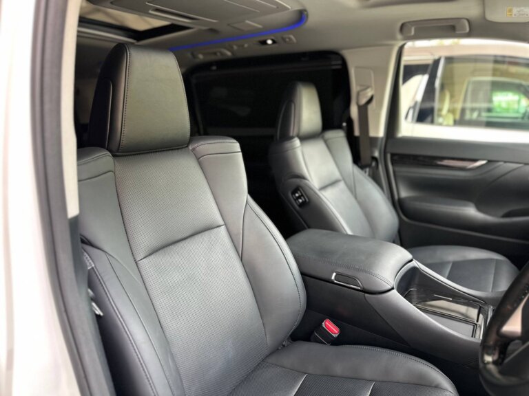Toyota Alphard SC 2021 · TG-1742