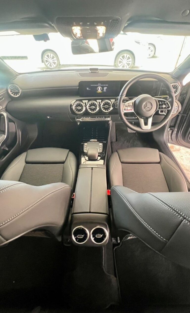 Mercedes-Benz A180 2023 · 98665