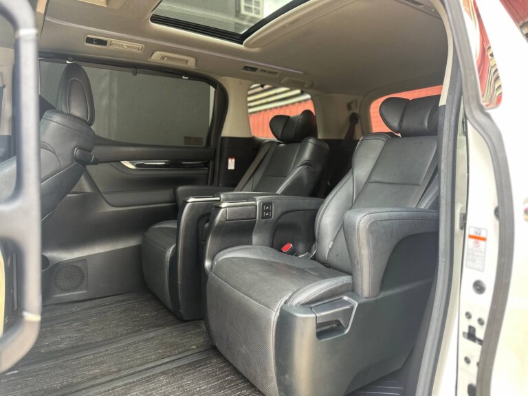 Toyota Alphard SC · 36500