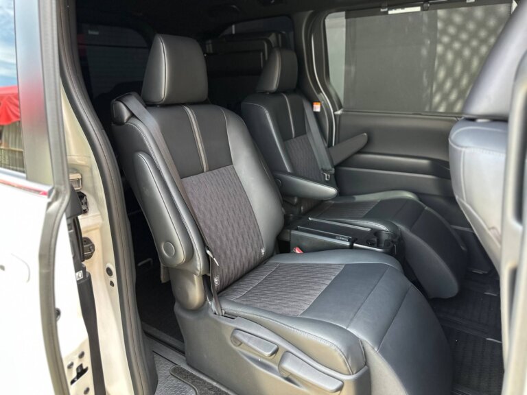 Toyota Noah 2022 · 07652
