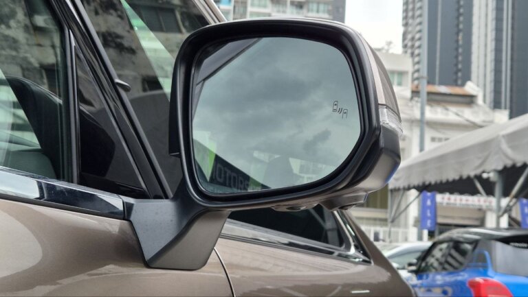 Toyota Alphard Z · 32169