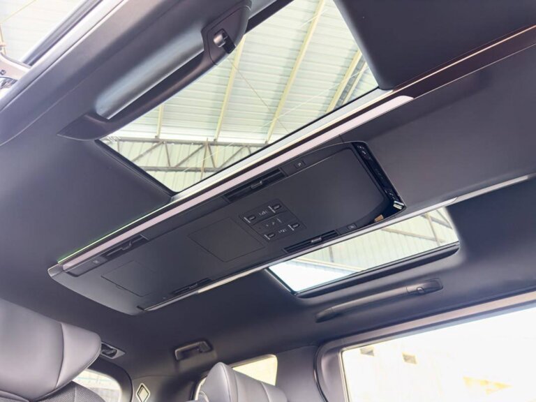 Toyota Alphard Z 2025 · 25458