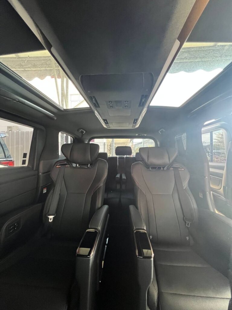 Toyota Alphard Z 2025 · TG-1979