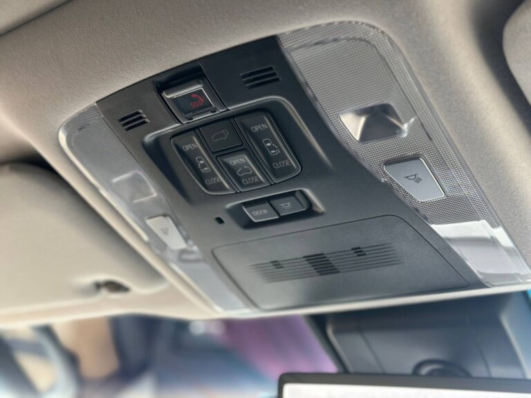 Toyota Alphard SC · 39475