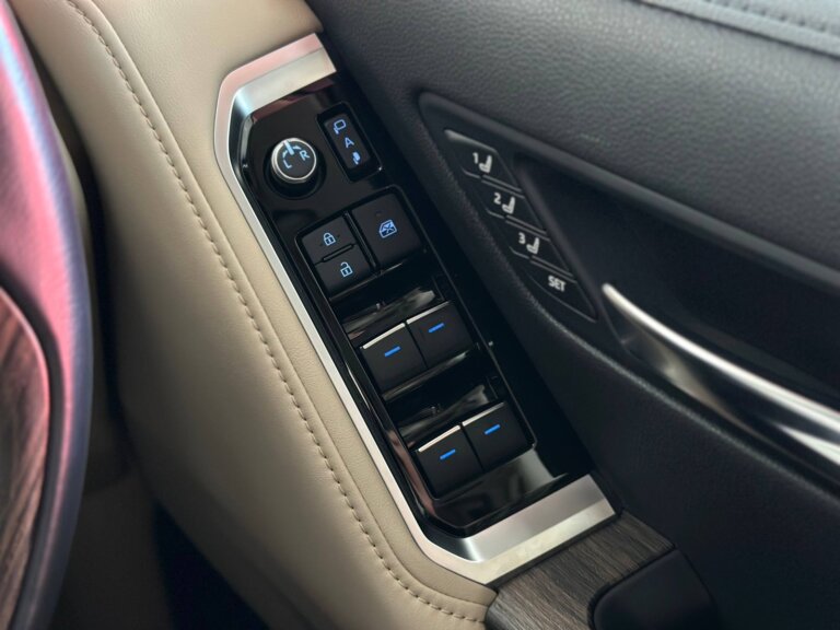 Toyota Land Cruiser 2024 · TG-1600