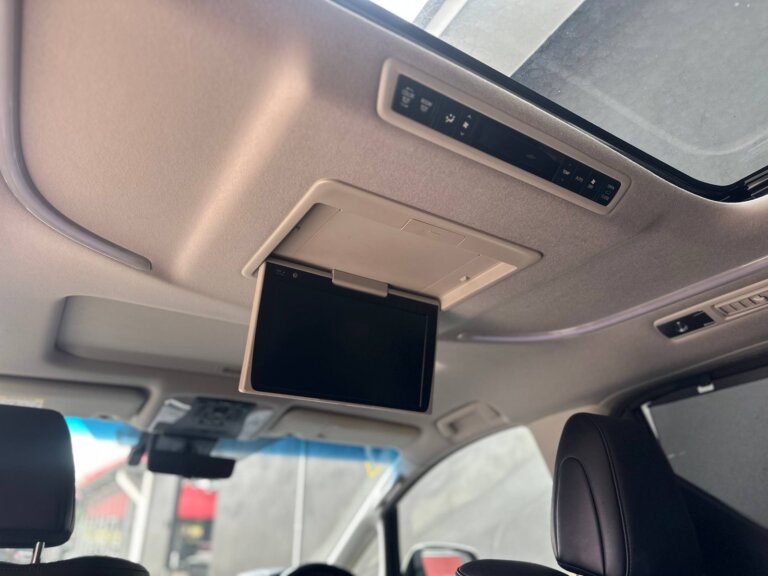 Toyota Alphard SC · 36500