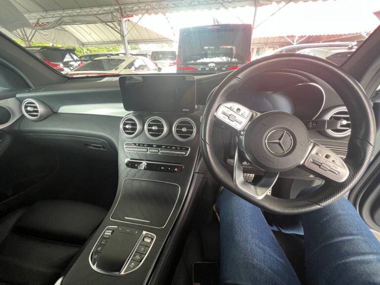 Mercedes-Benz GLC 300 Coupe 4MATIC AMG 2021 · TG-2013