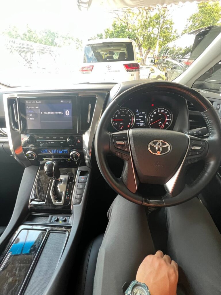 Toyota Alphard SC 2022 · TG-2010