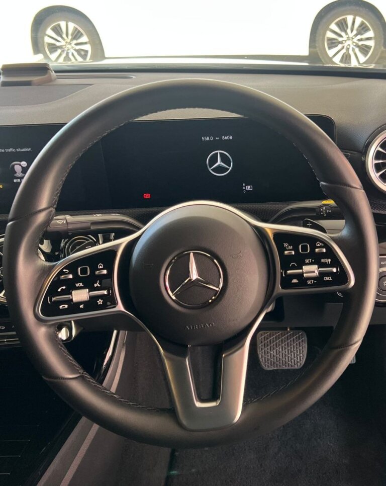 Mercedes-Benz A180 2023 · 98665