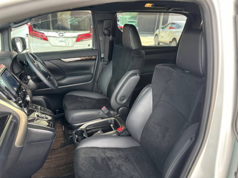 Toyota Alphard TYPE GOLD 2023 · TG-1643