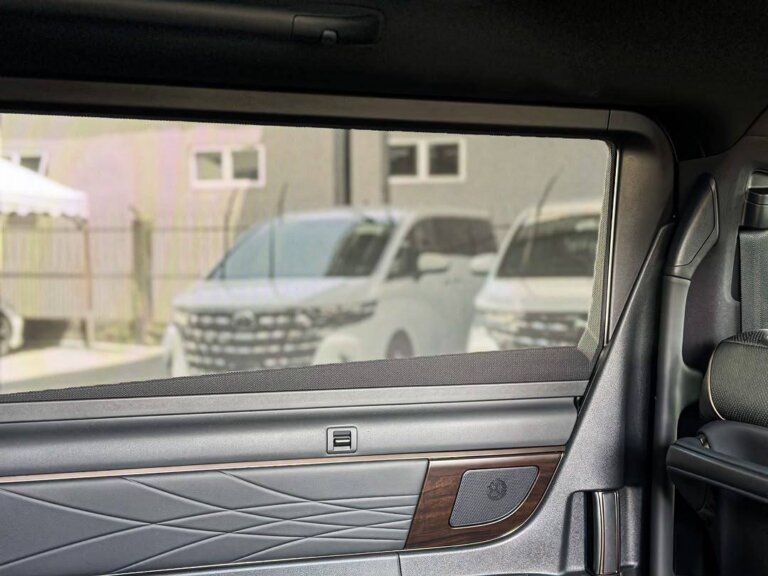 Toyota Alphard Z 2025 · 25458