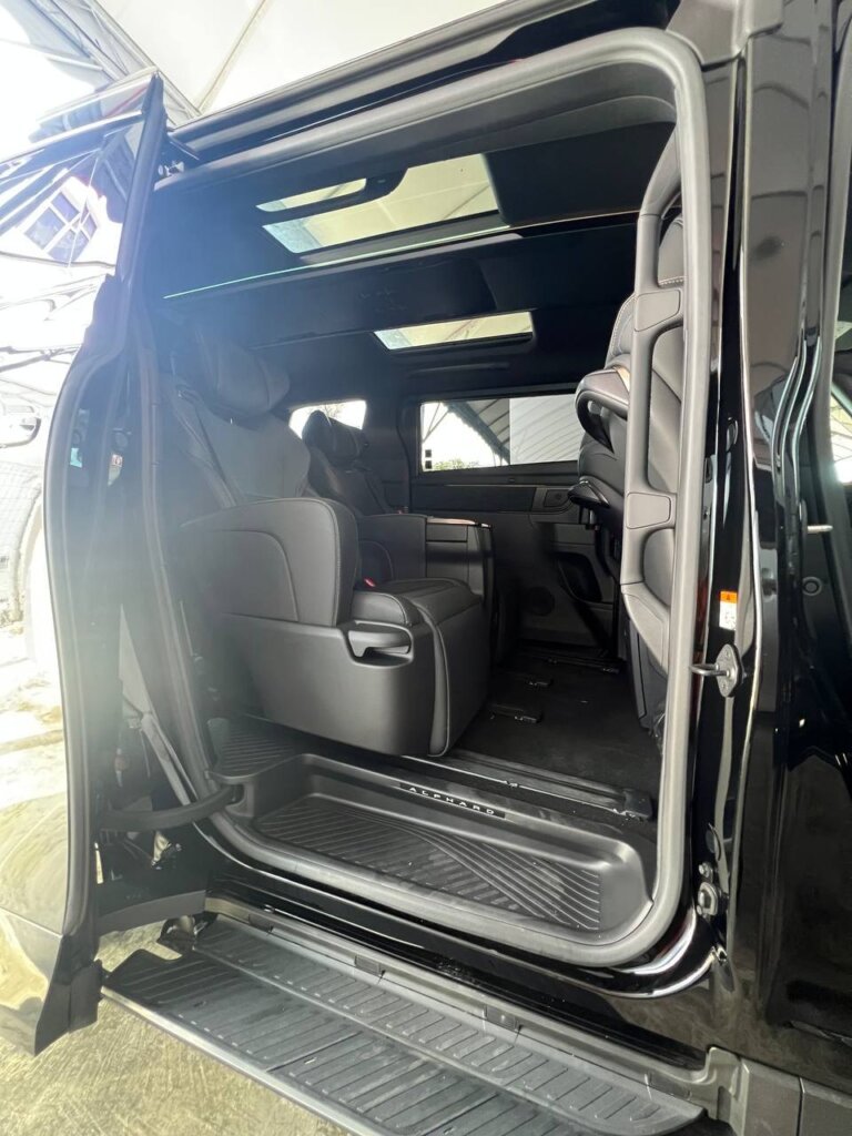 Toyota Alphard Z 2025 · TG-1979
