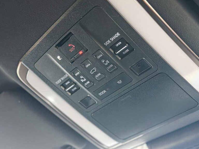 Toyota Alphard Z 2025 · 25458