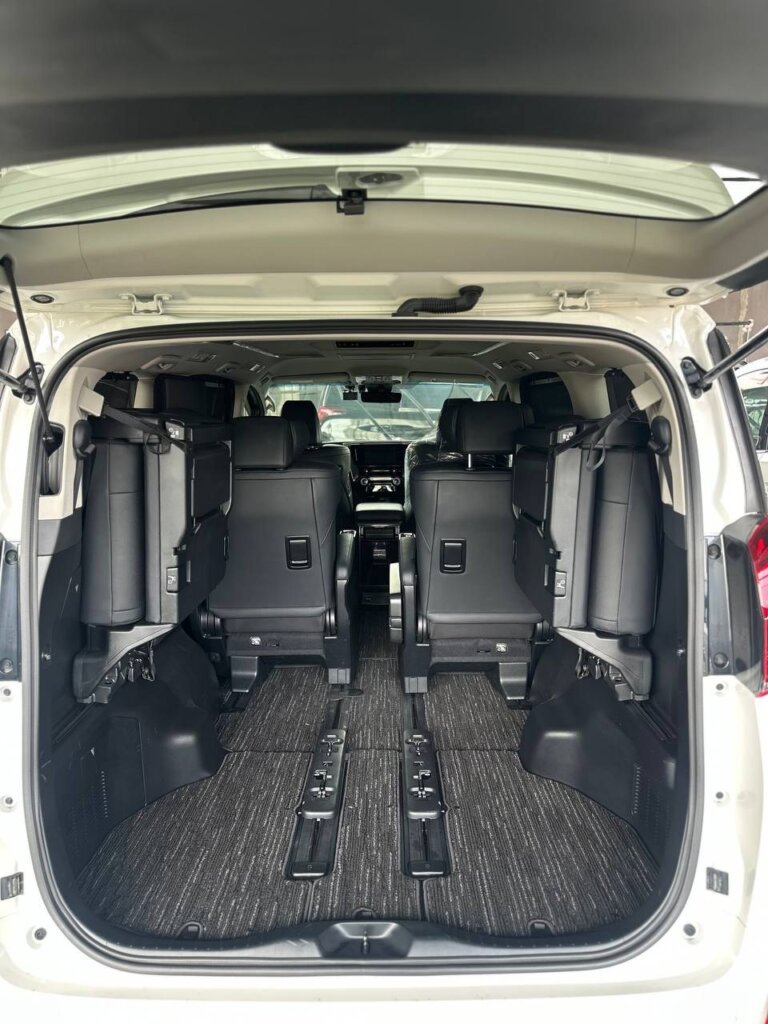 Toyota Alphard SC 2021 · 89876
