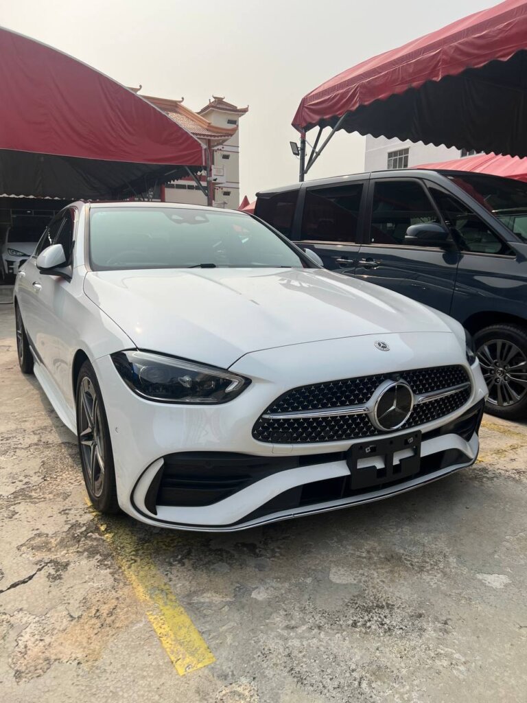 Mercedes-Benz C200 AMG 2022
