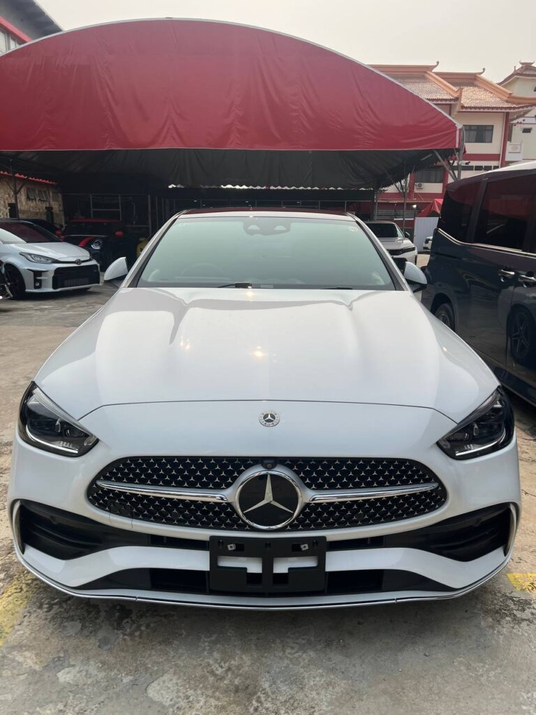 Mercedes-Benz C200 AMG 2022