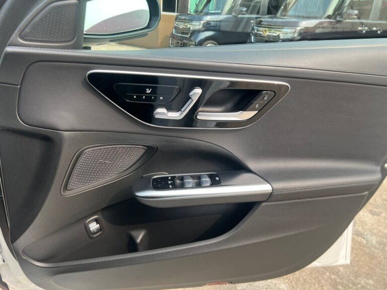 Mercedes-Benz C200 AMG 2022