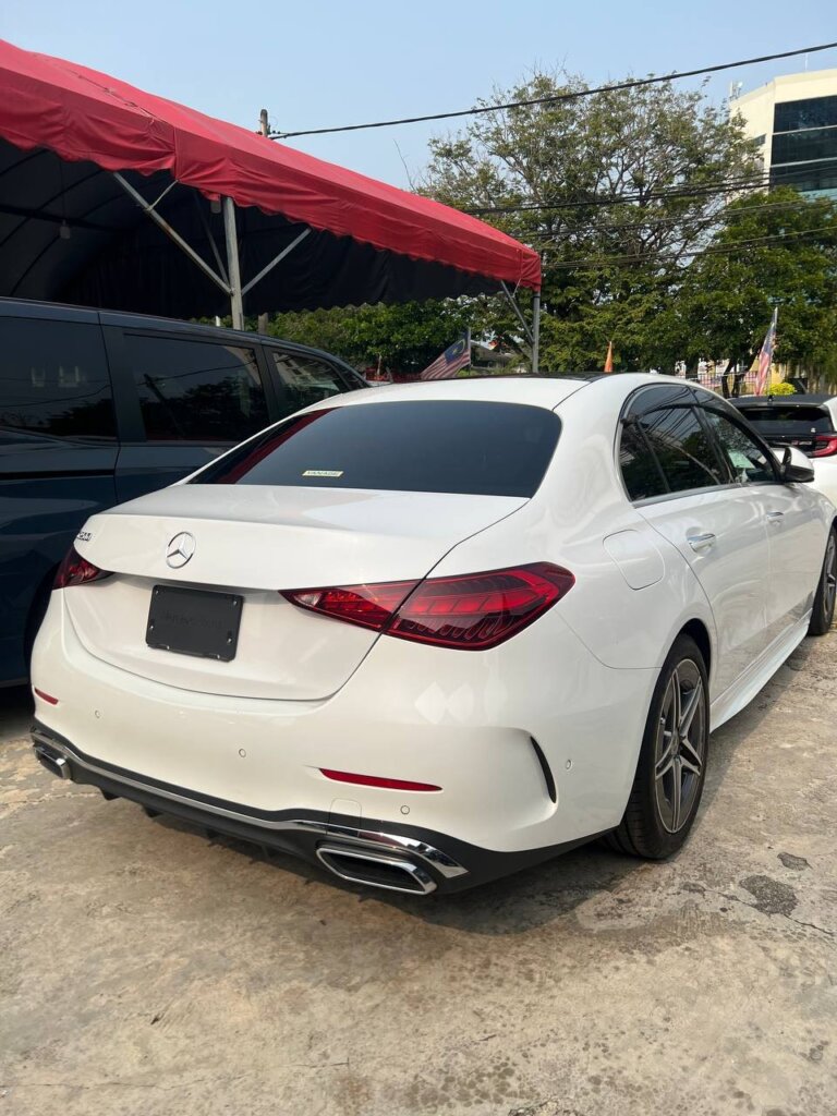 Mercedes-Benz C200 AMG 2022