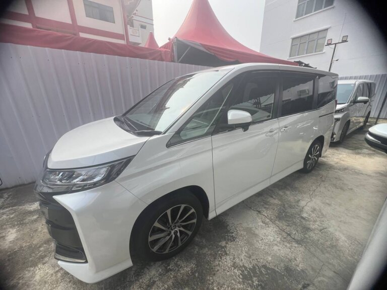 Toyota Noah 2.0 SZ 2023