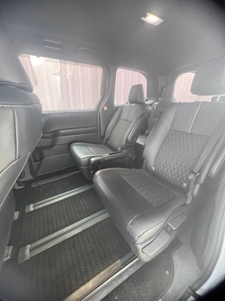 Toyota Noah 2.0 SZ 2023