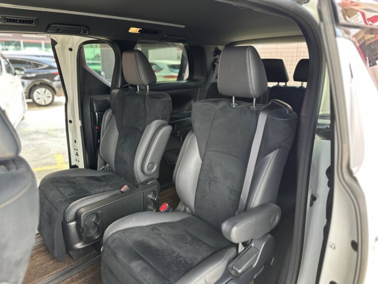 Toyota Alphard TYPE GOLD 2023 · TG-1643