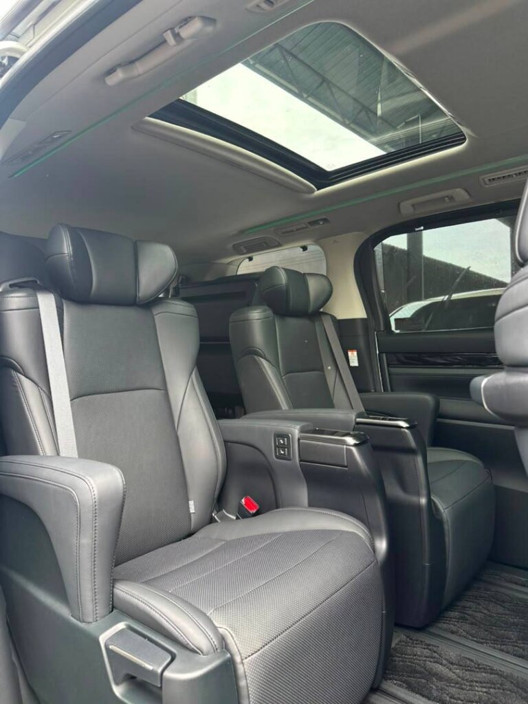 Toyota Alphard SC 2021 · 39726