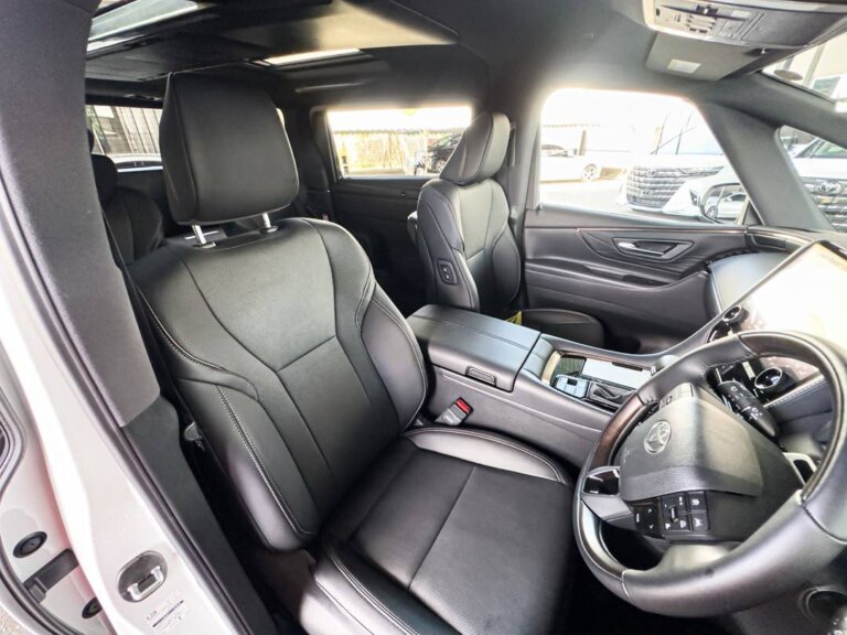 Toyota Alphard Z 2025 · 25458