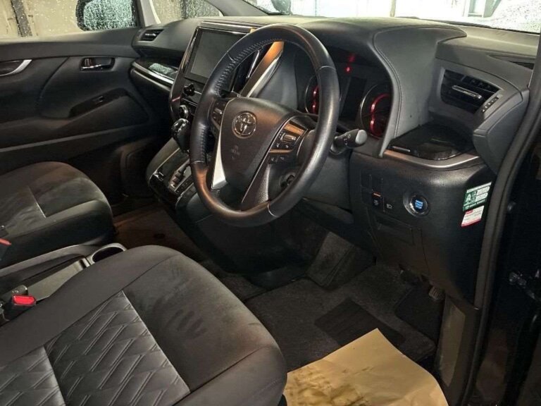 Toyota Alphard 2022 · 02984