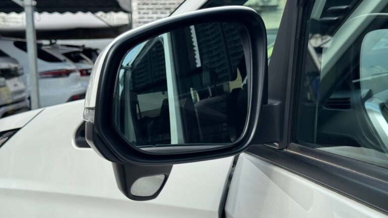 Toyota Voxy · 54994