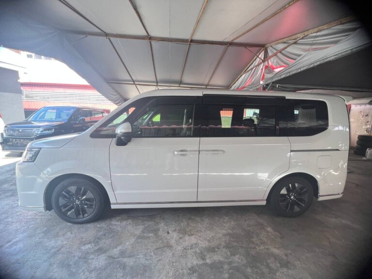 Honda Stepwagon SPADA 2023 · TG-2124