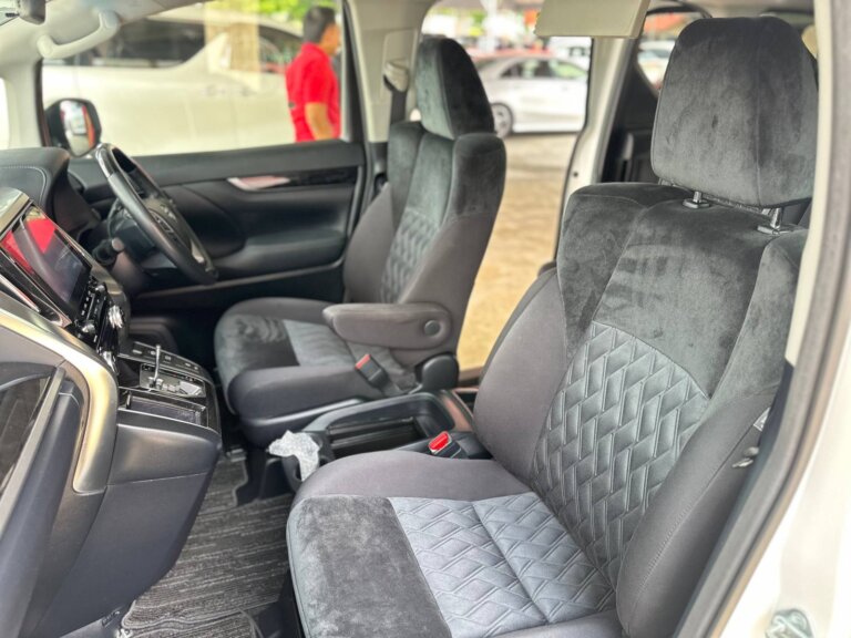 Toyota Alphard 2022 · TG-1656
