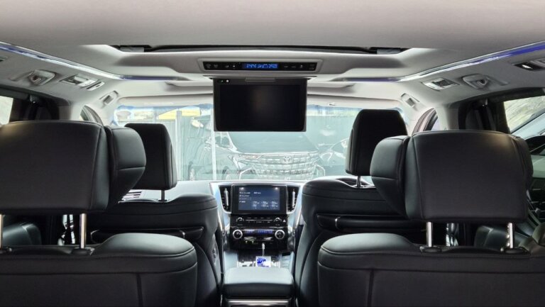 Toyota Alphard SC · 18401
