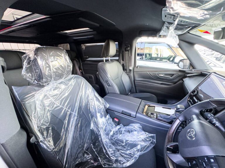 Toyota Alphard Z 2025 · 36155