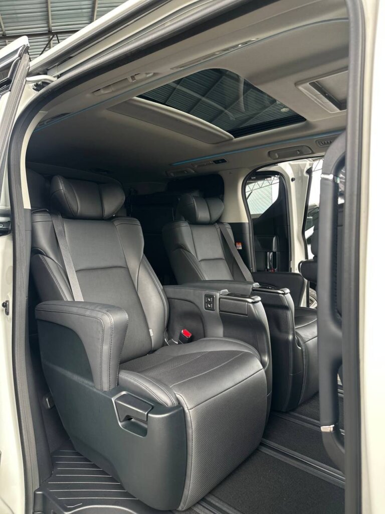 Toyota Alphard SC 2023 · 61663