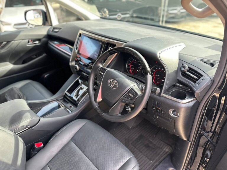 Toyota Alphard SC 2023 · TG-1673