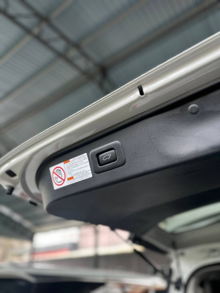 Toyota Alphard SC 2021 · 89876