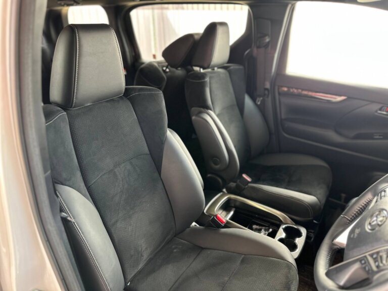 Toyota Alphard TYPE GOLD 2023 · TG-1643