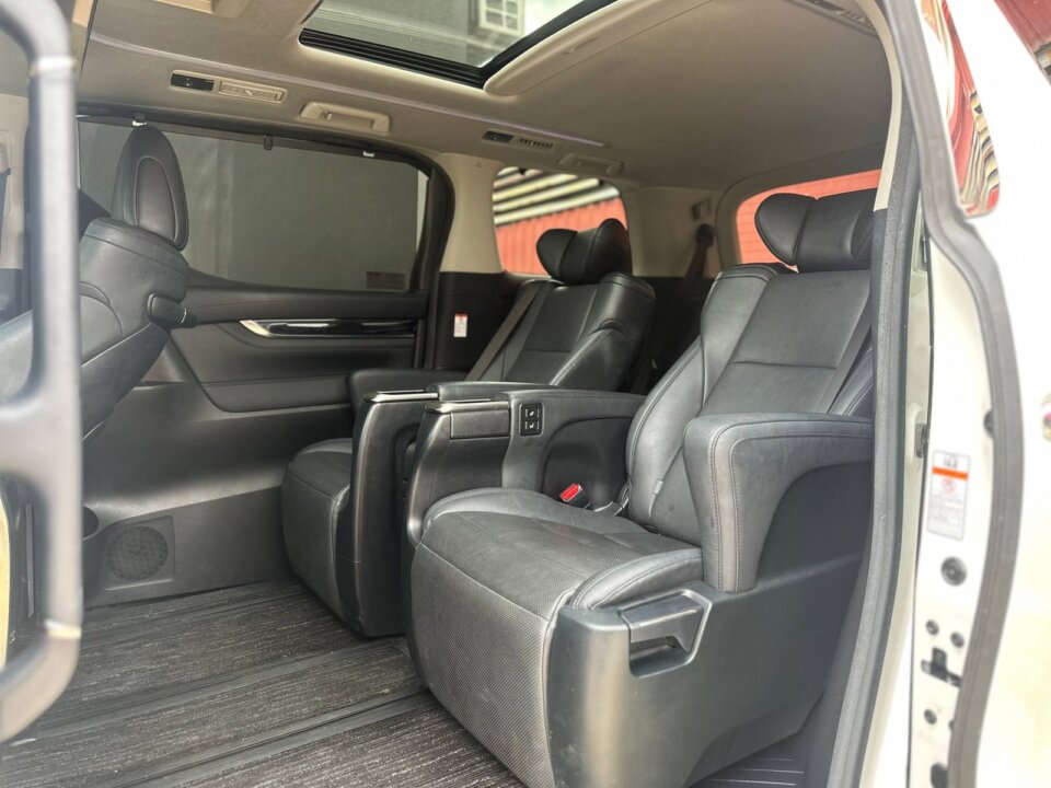 Toyota Alphard — foto galeri 4