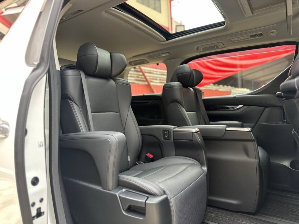 Toyota Alphard — foto galeri 18