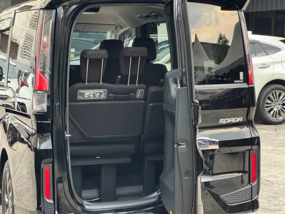 Honda Stepwagon — foto galeri 24