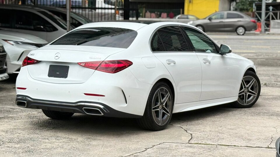 Mercedes-Benz C200 · Foto 801 Mercedes-Benz C200 — foto galeri 4