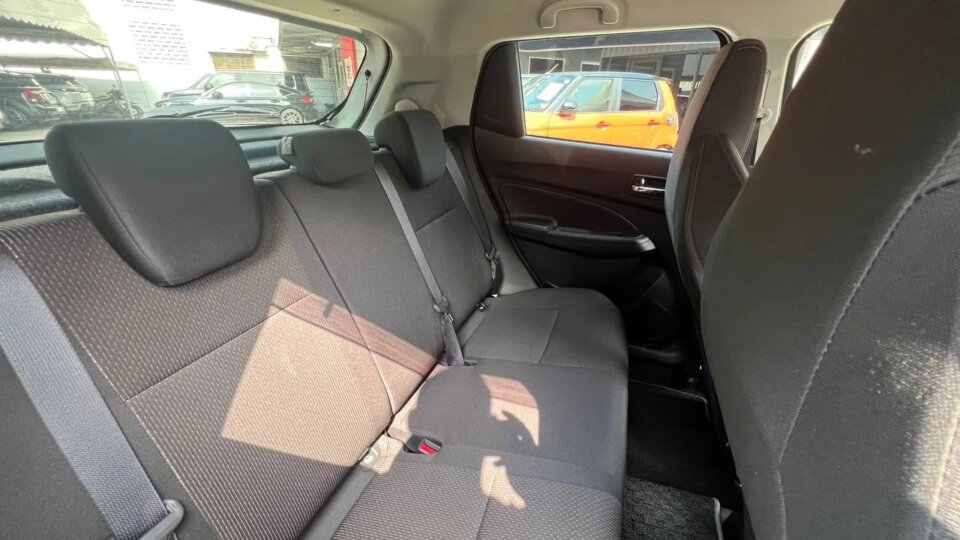 Suzuki Swift — foto galeri 10