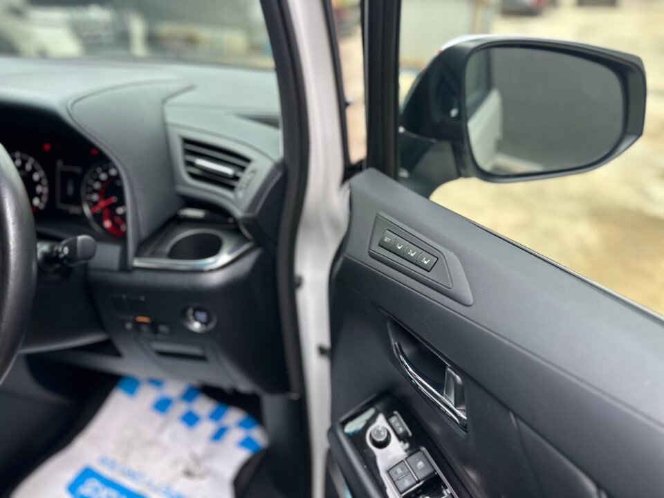 Toyota Alphard — foto galeri 2