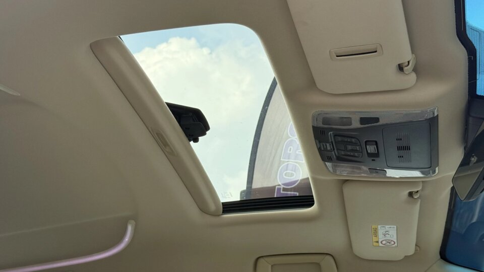 Toyota Alphard — foto galeri 26