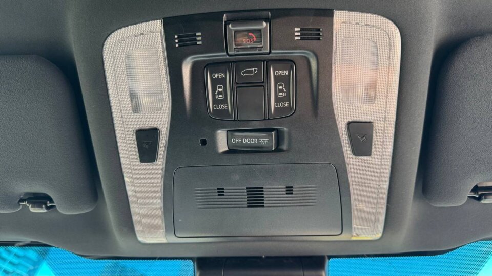 Toyota Alphard · Foto 278 Toyota Alphard — foto galeri 7