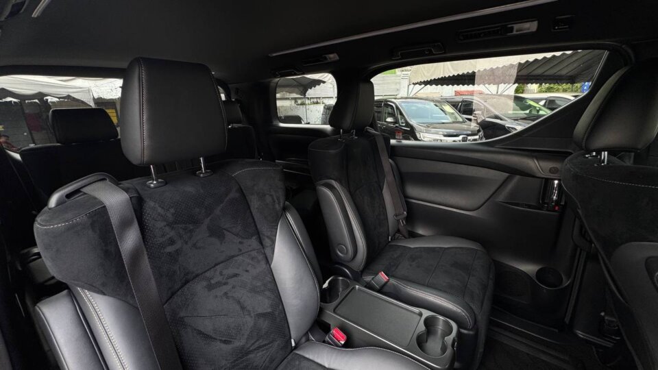 Toyota Alphard · Foto 279 Toyota Alphard — foto galeri 8