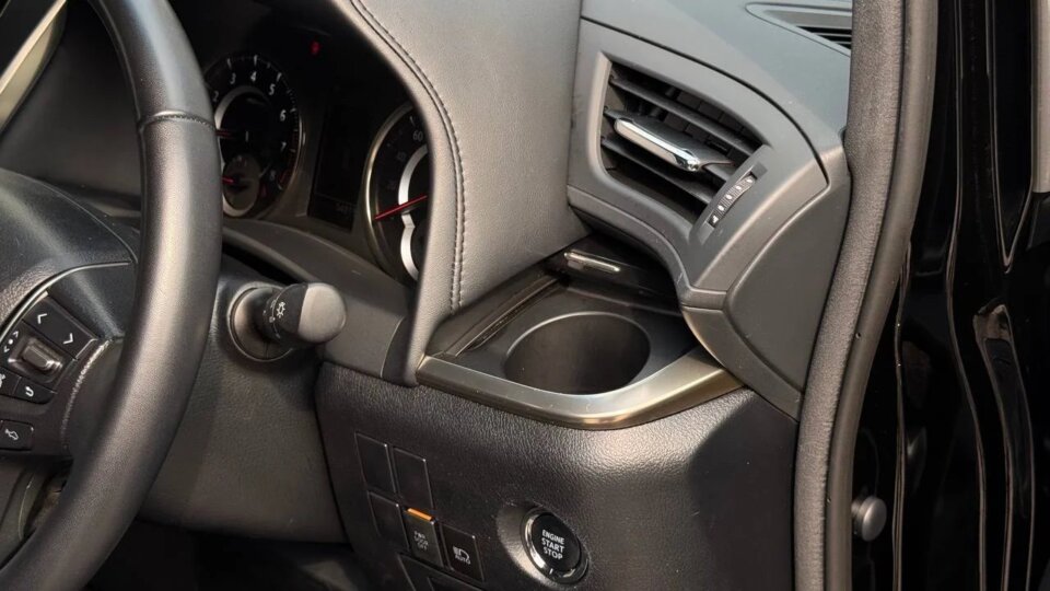 Toyota Alphard · Foto 294 Toyota Alphard — foto galeri 23